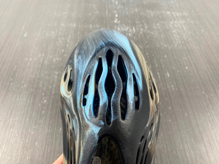 ad*s Y**zy foam runner blue clown