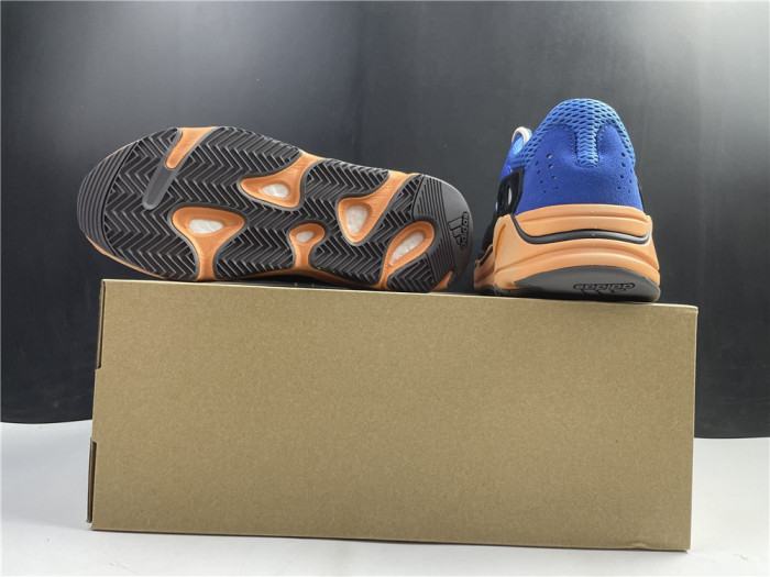 Y**zy boost 700 “bright blue” gz0541