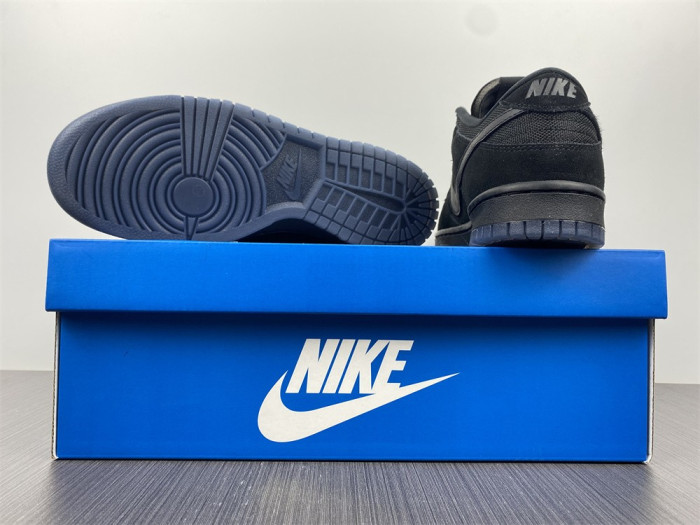 Nike SB Dunk Low SP Undefeated 5 On It Black DO9329-001