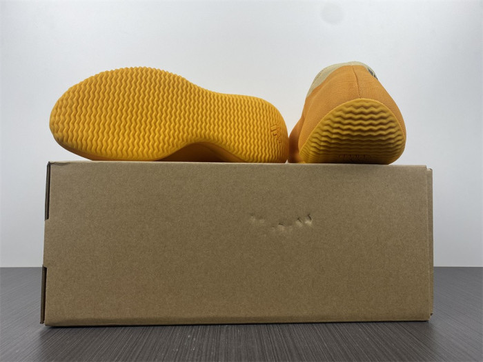 ad*s Y**zy knit rnr sulfur - gw5353