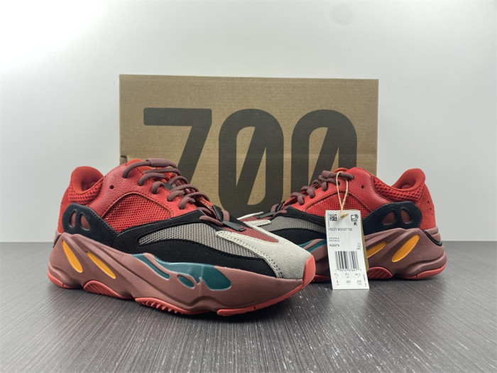 ad*s Y**zy boost 700 hi-res red hq6979