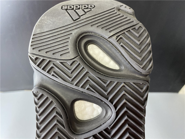 ad*s Y**zy boost 700 mnvn orange fv3258