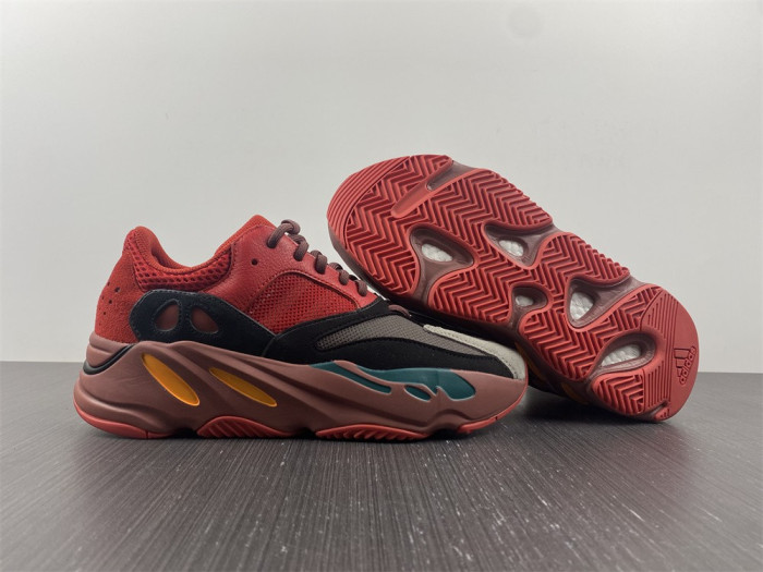 ad*s Y**zy boost 700 hi-res red hq6979