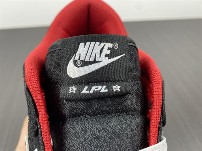 Nike SB Dunk Low LPL League of Legends DO2327-011