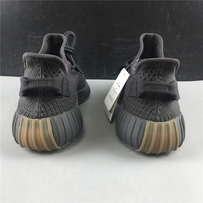 ad*s Y**zy boost 350 v2 cinder fy2903