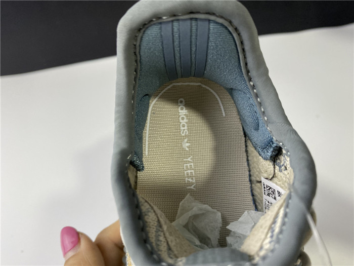 ad*s Y**zy boost 350 v2 “israfil” fz5421
