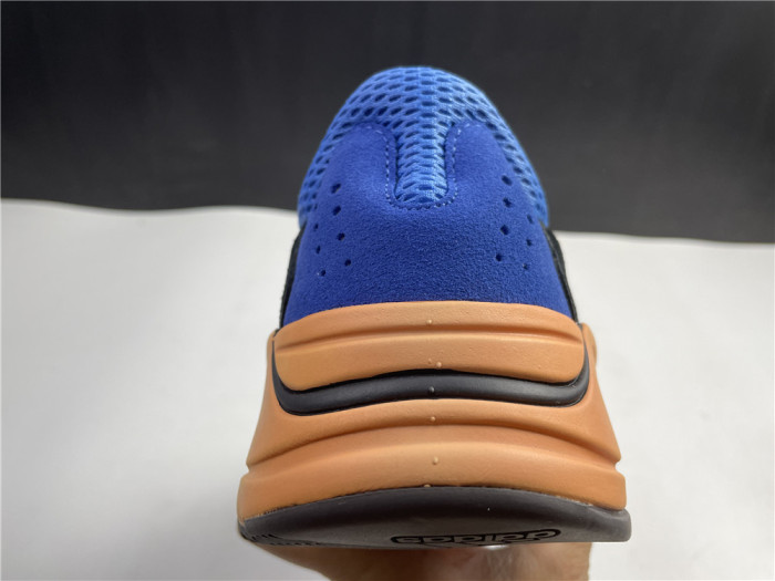 Y**zy boost 700 “bright blue” gz0541