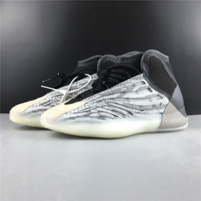 ad*s Y**zy basketball ''quantum'' eg1535