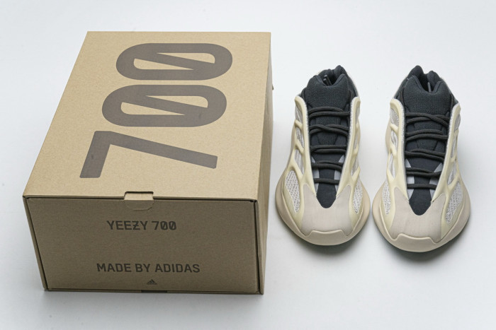 ad*s Y**zy 700 v3 azael fw4980