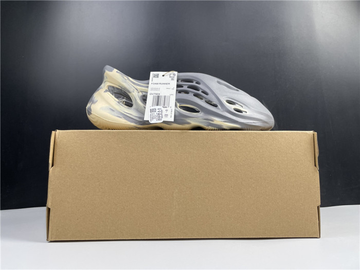 ad*s Y**zy foam rnnr mxt moon gray gv7904