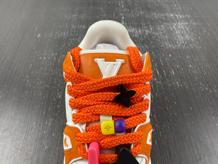 l**is V*t*n lv trainer