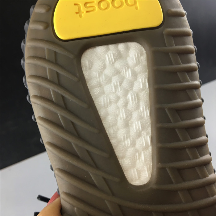 ad*s Y**zy boost 350 v2 cinder fy2903