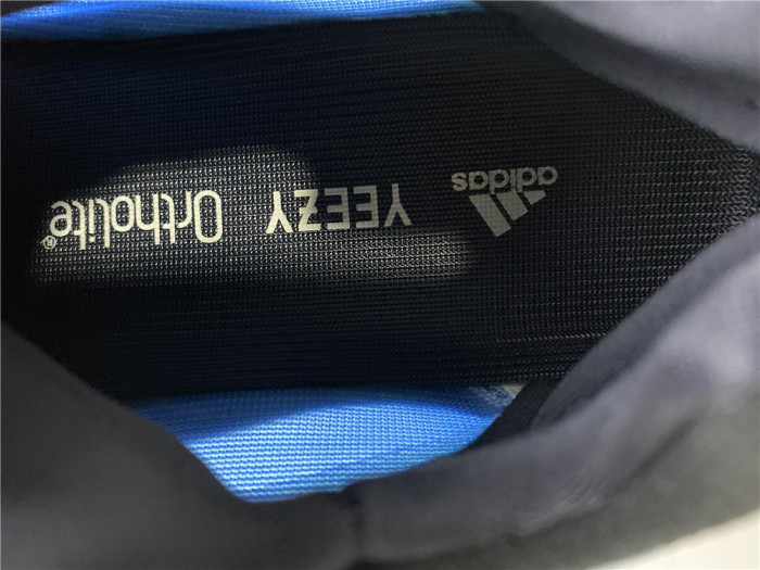 Y**zy boost 700v3 g54850