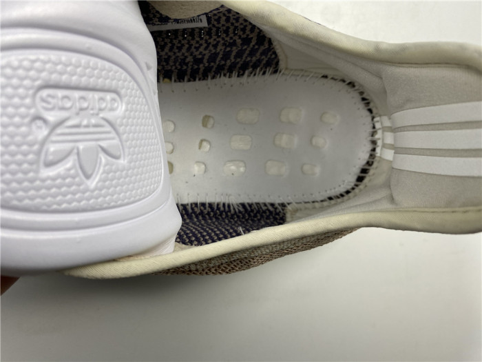 ad*s Y**zy boost 350 v2 ash pearl  gy7658