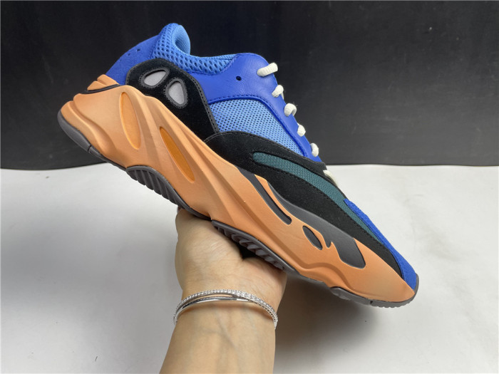 Y**zy boost 700 “bright blue” gz0541