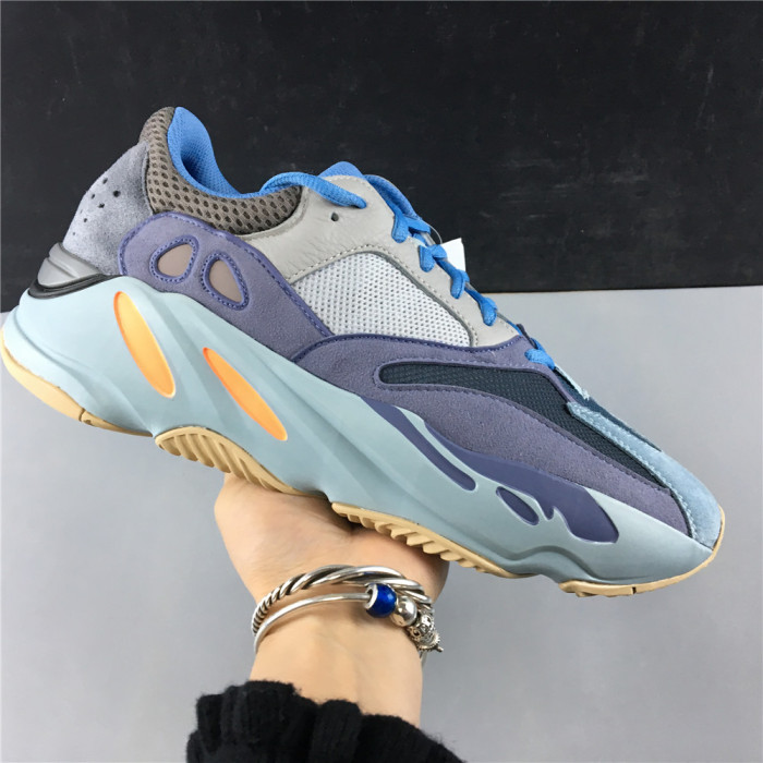 ad*s Y**zy boost 700 carbon blue fw2498