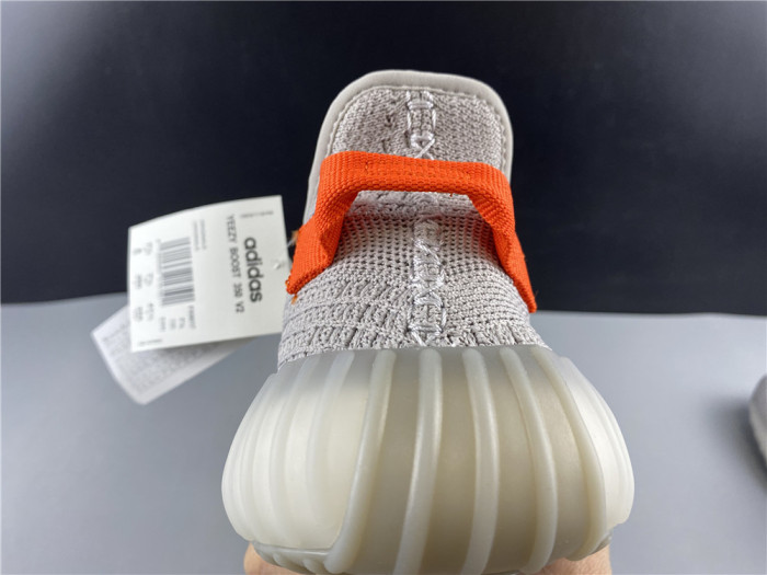 ad*s Y**zy boost 350 v2 tail light fx9017
