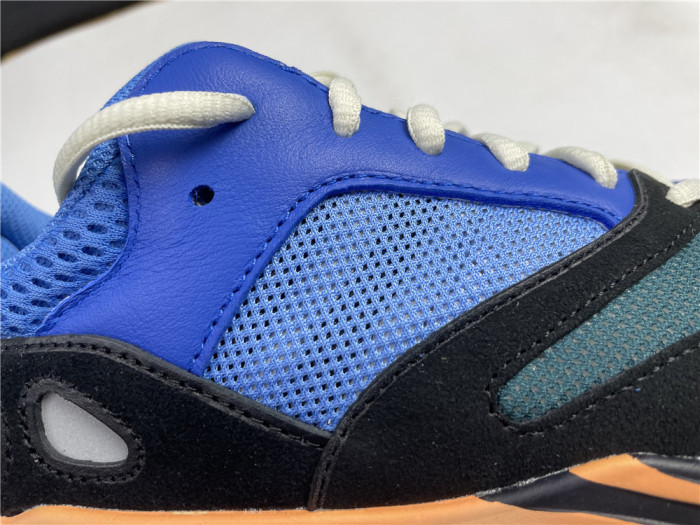 Y**zy boost 700 “bright blue” gz0541