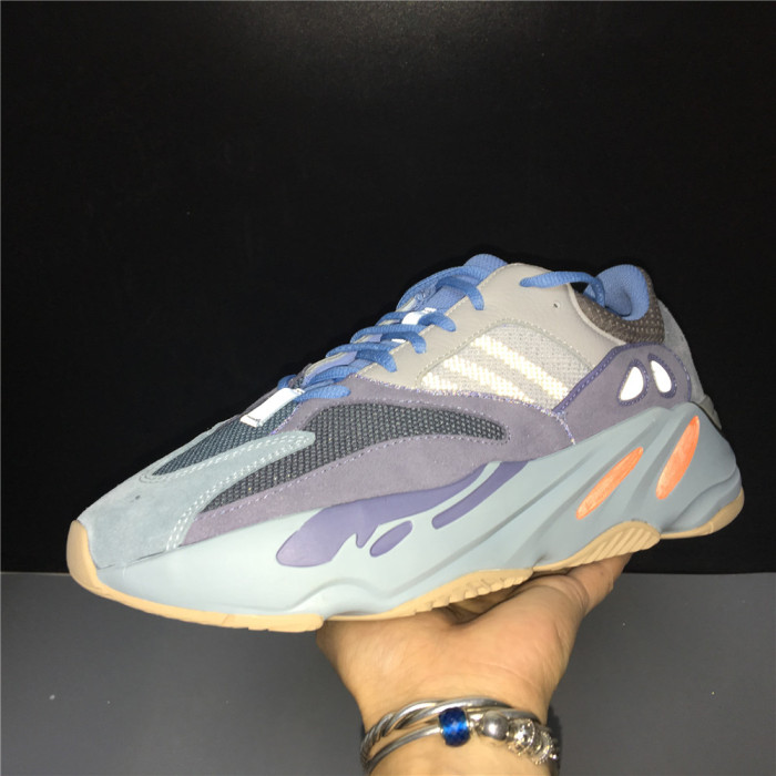 ad*s Y**zy boost 700 carbon blue fw2498