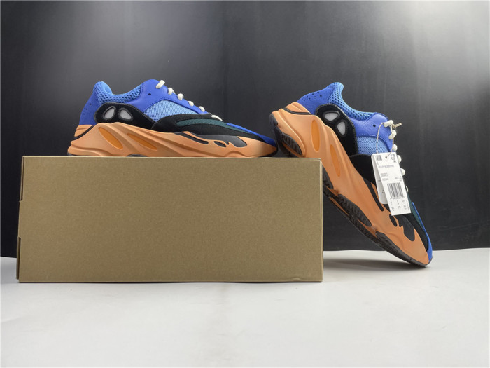 Y**zy boost 700 “bright blue” gz0541