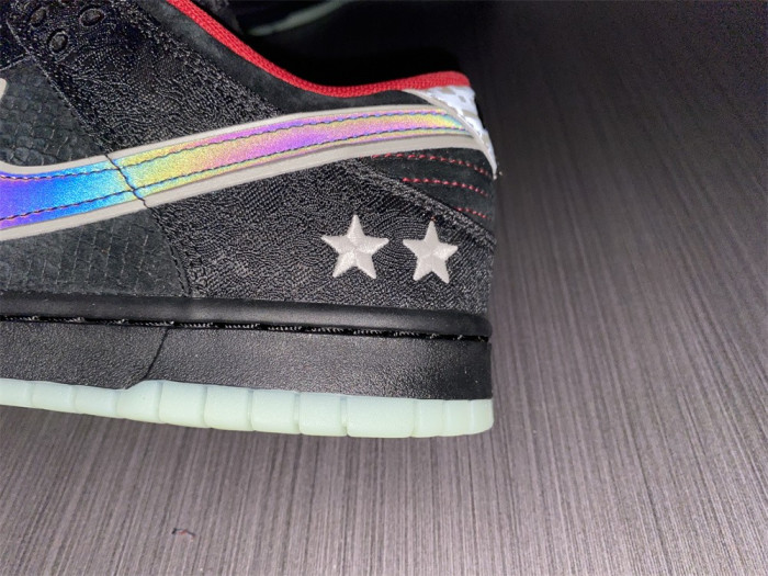 Nike SB Dunk Low LPL League of Legends DO2327-011