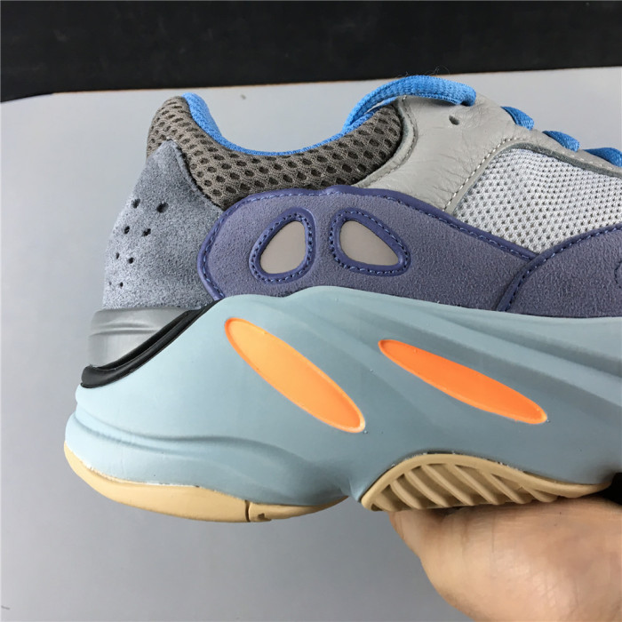 ad*s Y**zy boost 700 carbon blue fw2498