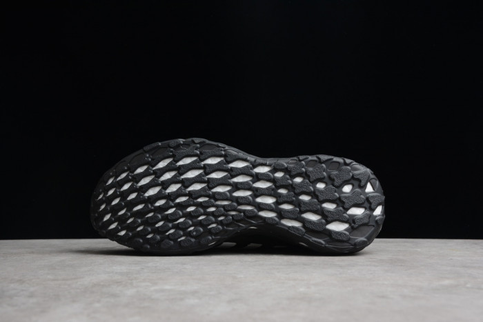 Ad*s ultra traboost web dna black gy4166