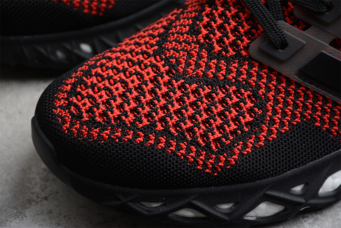 Ad*s ultra traboost web dna black and red gy8091