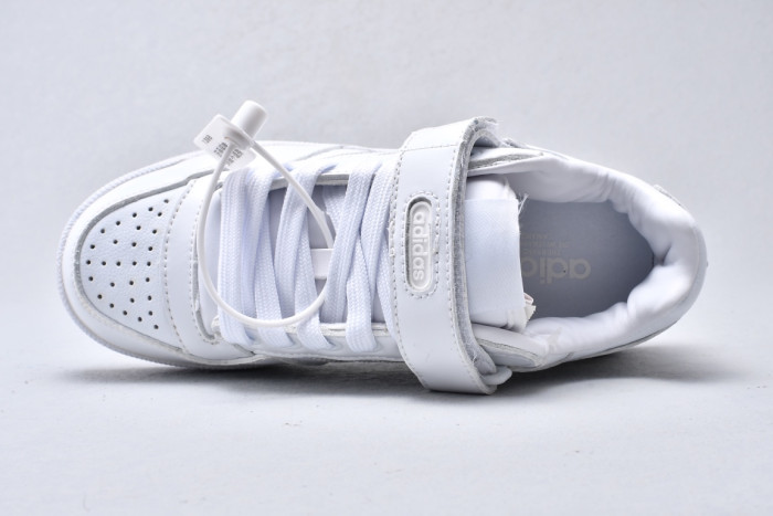 Ad*s forum mid low ba7276