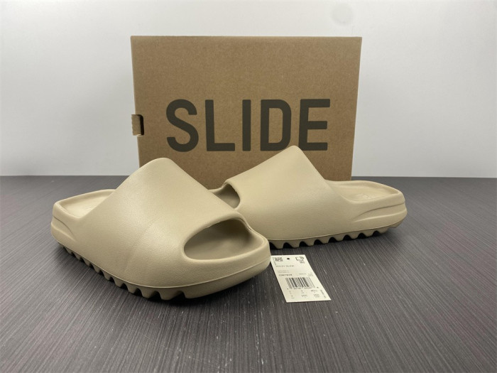 ad*s Y**zy slide gw1934