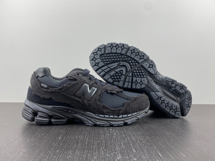 BAPE X NEW BALANCE 2002R M2002RDB