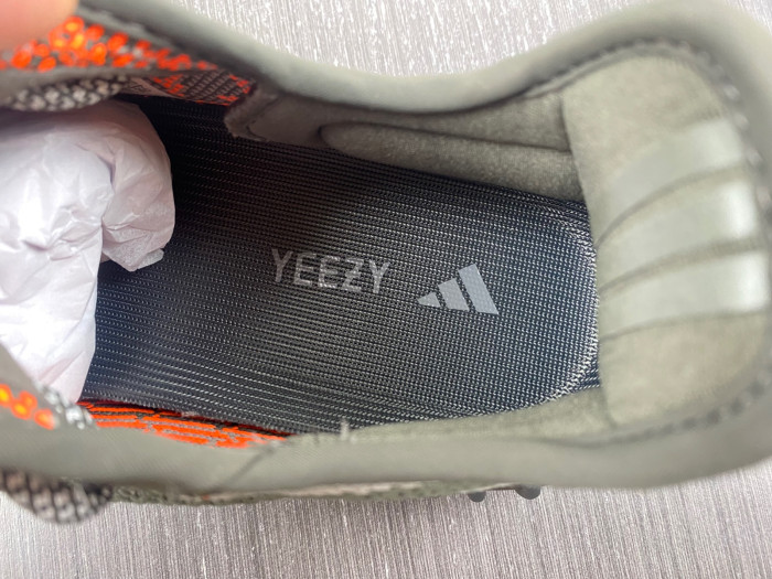 ad*s Y**zy boost 350 v2  hq7045