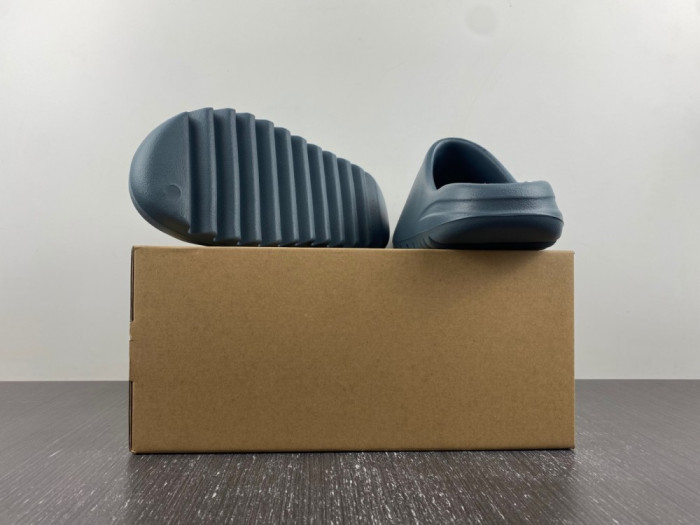 ad*s Y**zy slide “slate marine” id2349