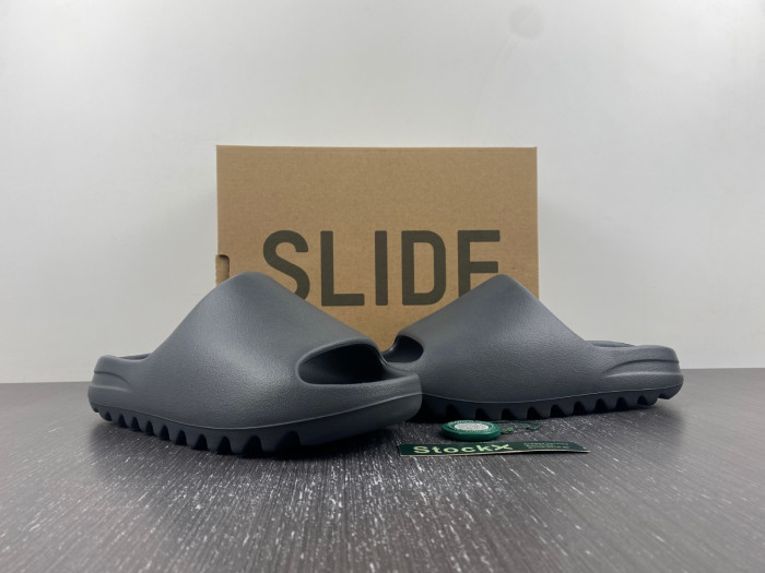 ad*s Y**zy slide id2350