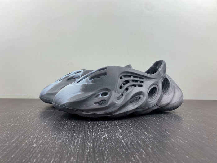 Y**zy foam runner ''mx granite'' ie4931