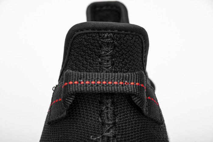 ad*s Y**zy boost 350 v2 black red cp9652