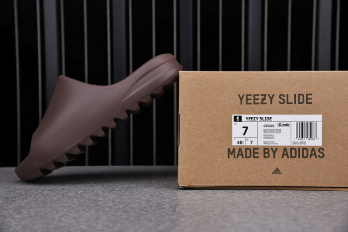 Y**zy slides 