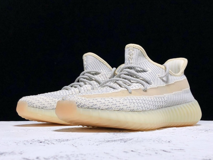 ad*s Y**zy boost 350 v2 lundmark (non reflective) fu9161