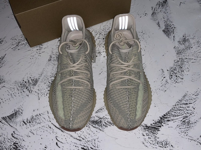 ad*s Y**zy boost 350 v2 citrin (non-reflective) fw3042