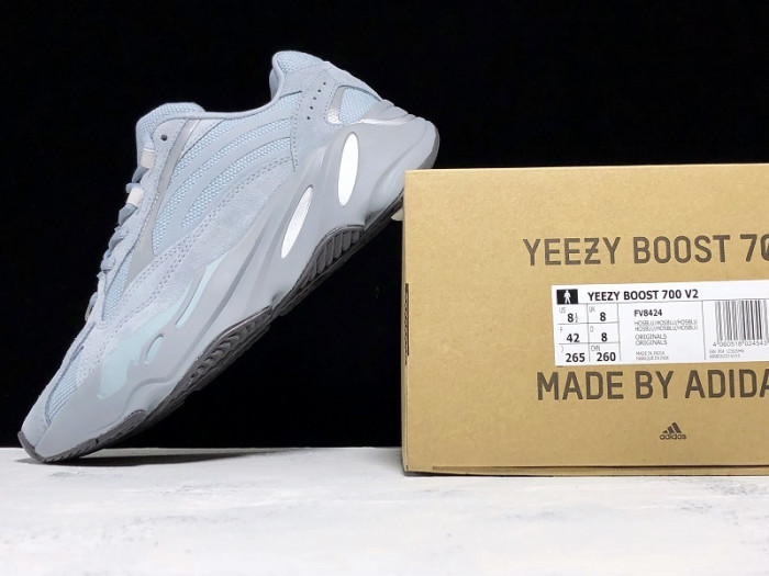ad*s Y**zy boost 700 v2 hospital blue fv8424