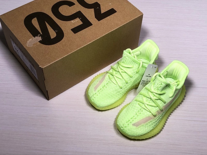 ad*s Y**zy boost 350 v2 glow eg5293(kid)