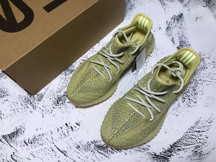 ad*s Y**zy boost 350 v2 antlia (reflective) fv3255