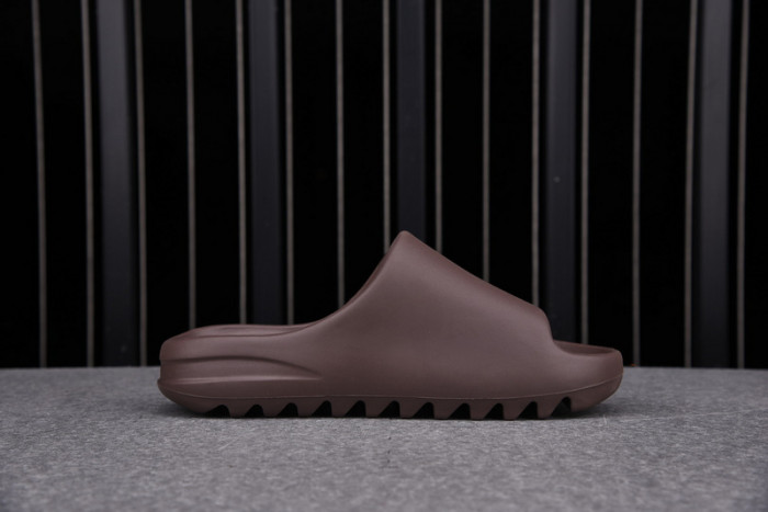 Y**zy slides 