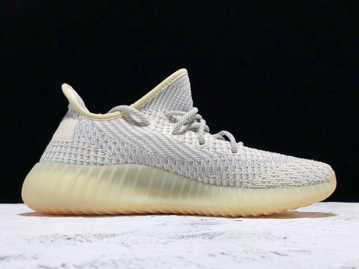 ad*s Y**zy boost 350 v2 lundmark (non reflective) fu9161