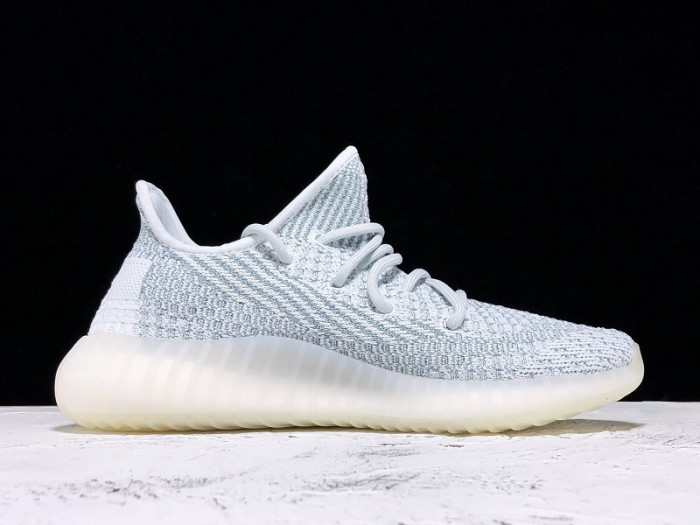 ad*s Y**zy boost 350 v2 cloud white (reflective) fw5317