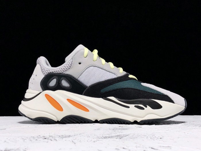 ad*s Y**zy boost 700 wave runner solid grey b75571