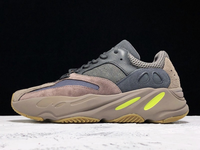 ad*s Y**zy 700 mauve ee9614