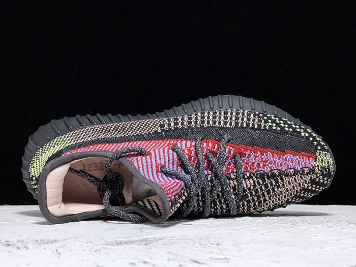 ad*s Y**zy boost 350 v2 yecheil (non-reflective) fw5190