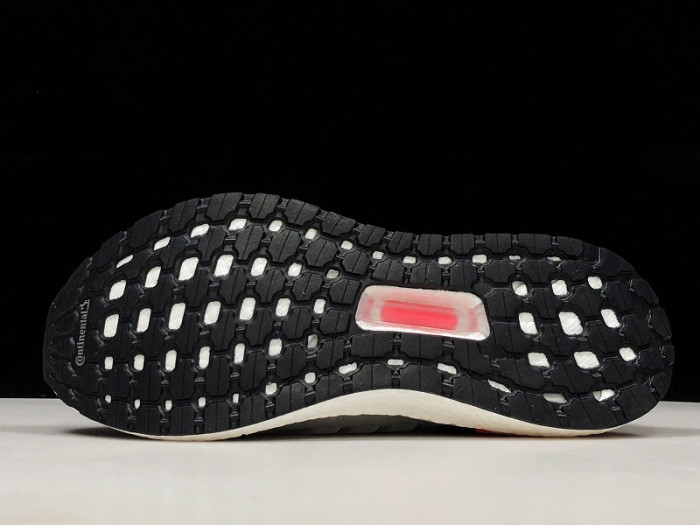 Ad*s ultra boost 2019 cloud white active red b37703