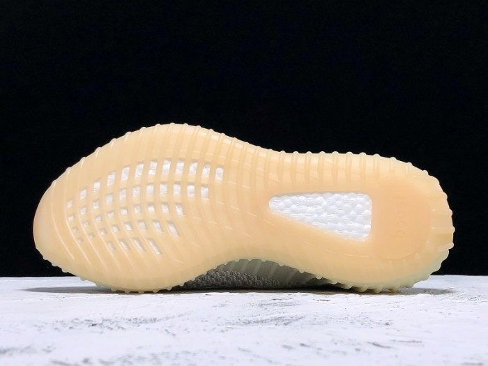 ad*s Y**zy boost 350 v2 lundmark (non reflective) fu9161